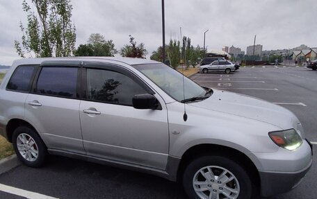 Mitsubishi Outlander III рестайлинг 3, 2003 год, 420 000 рублей, 2 фотография