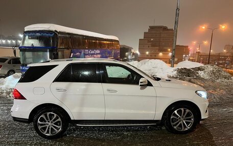Mercedes-Benz GLE, 2015 год, 3 200 000 рублей, 3 фотография