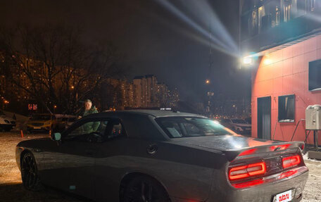 Dodge Challenger III рестайлинг 2, 2017 год, 2 950 000 рублей, 10 фотография