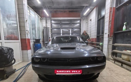 Dodge Challenger III рестайлинг 2, 2017 год, 2 950 000 рублей, 4 фотография