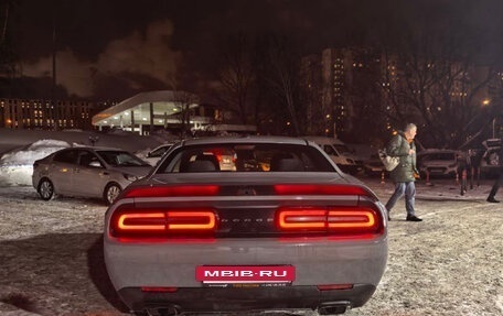 Dodge Challenger III рестайлинг 2, 2017 год, 2 950 000 рублей, 12 фотография