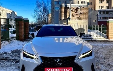 Lexus IS III, 2021 год, 4 090 000 рублей, 3 фотография