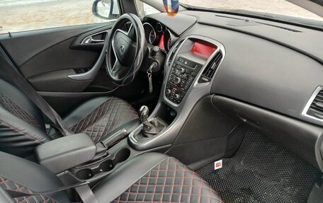 Opel Astra J, 2013 год, 780 000 рублей, 6 фотография