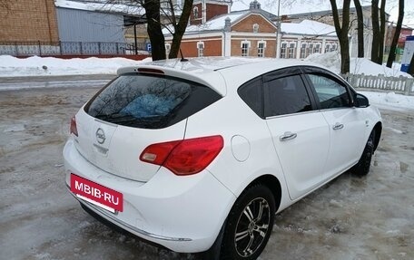 Opel Astra J, 2013 год, 780 000 рублей, 4 фотография