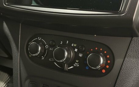 Renault Sandero II рестайлинг, 2016 год, 899 900 рублей, 14 фотография