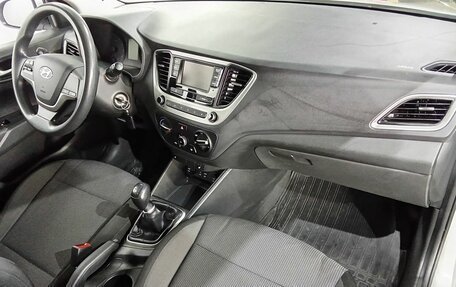 Hyundai Solaris II рестайлинг, 2017 год, 1 035 000 рублей, 9 фотография