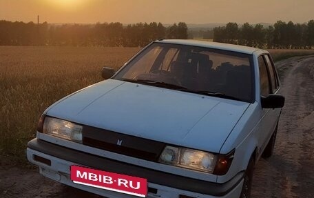 Isuzu Gemini II, 1988 год, 100 000 рублей, 1 фотография