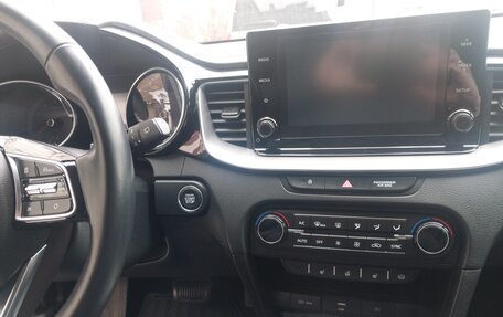 KIA cee'd III, 2021 год, 2 000 000 рублей, 21 фотография