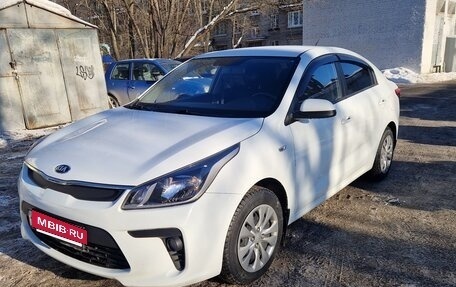 KIA Rio IV, 2018 год, 1 500 000 рублей, 2 фотография