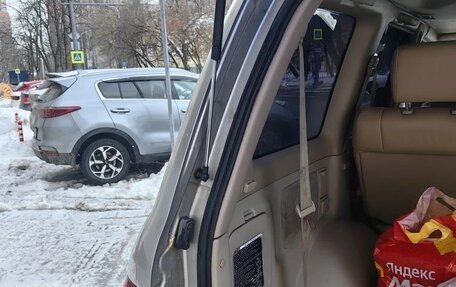 Toyota Land Cruiser 100 рестайлинг 2, 2000 год, 1 250 000 рублей, 10 фотография