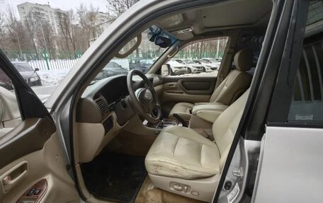 Toyota Land Cruiser 100 рестайлинг 2, 2000 год, 1 250 000 рублей, 13 фотография