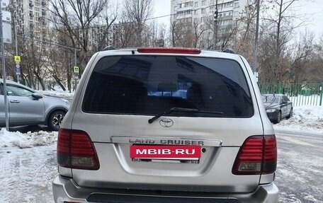 Toyota Land Cruiser 100 рестайлинг 2, 2000 год, 1 250 000 рублей, 4 фотография