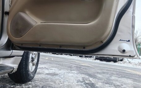 Toyota Land Cruiser 100 рестайлинг 2, 2000 год, 1 250 000 рублей, 18 фотография