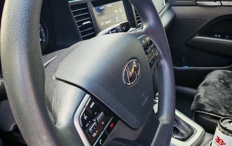 Hyundai Elantra VI рестайлинг, 2017 год, 1 370 000 рублей, 12 фотография