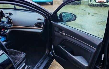 Hyundai Elantra VI рестайлинг, 2017 год, 1 370 000 рублей, 22 фотография