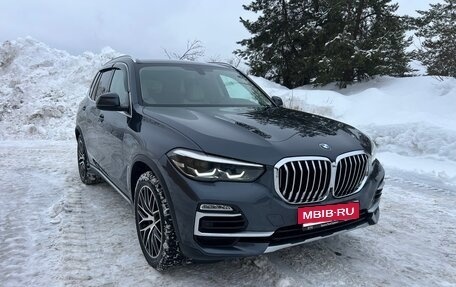 BMW X5, 2019 год, 6 490 000 рублей, 2 фотография