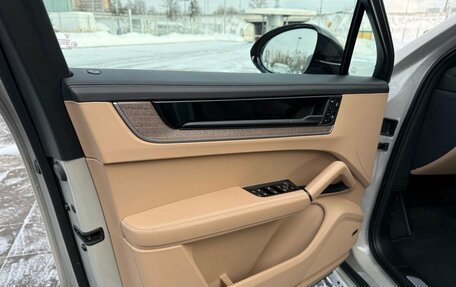 Porsche Cayenne III, 2023 год, 15 770 000 рублей, 9 фотография