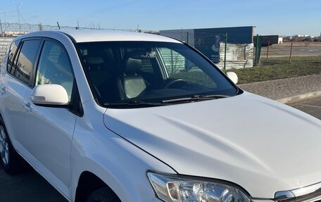 Toyota RAV4, 2011 год, 1 250 000 рублей, 2 фотография