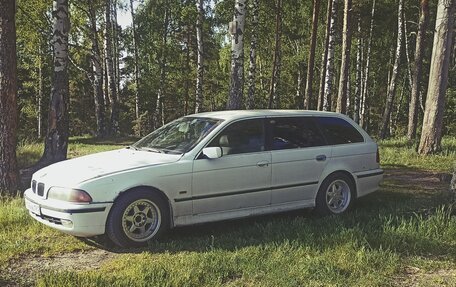 BMW 5 серия, 1999 год, 320 000 рублей, 1 фотография