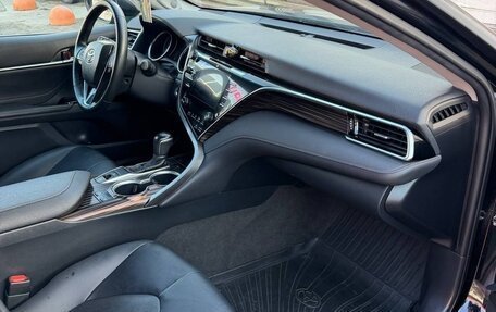 Toyota Camry, 2020 год, 3 500 000 рублей, 10 фотография