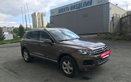 Volkswagen Touareg III, 2011 год, 2 350 000 рублей, 8 фотография