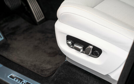 Rolls-Royce Cullinan, 2024 год, 46 000 000 рублей, 12 фотография