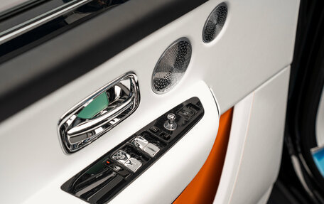 Rolls-Royce Cullinan, 2024 год, 46 000 000 рублей, 10 фотография