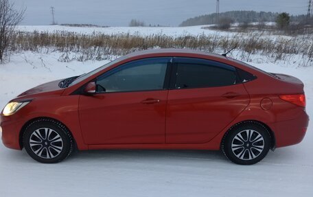 Hyundai Solaris II рестайлинг, 2011 год, 750 000 рублей, 3 фотография