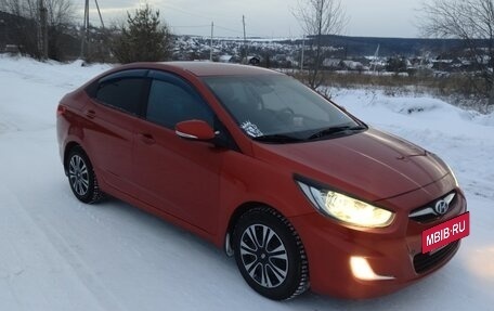 Hyundai Solaris II рестайлинг, 2011 год, 750 000 рублей, 7 фотография
