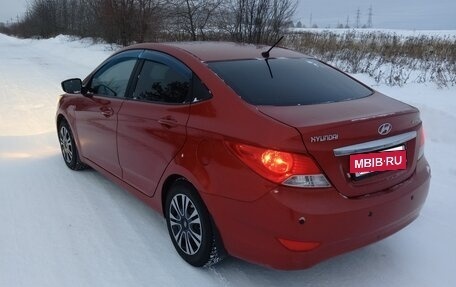 Hyundai Solaris II рестайлинг, 2011 год, 750 000 рублей, 4 фотография