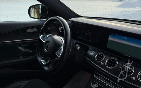 Mercedes-Benz E-Класс, 2017 год, 3 100 000 рублей, 3 фотография