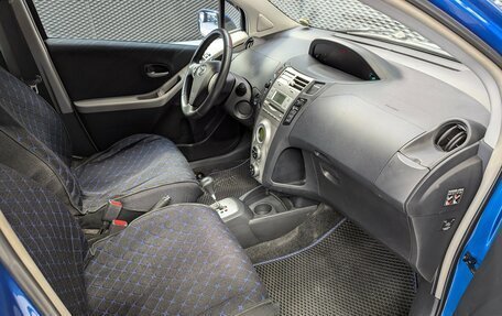 Toyota Yaris III рестайлинг, 2008 год, 699 000 рублей, 17 фотография