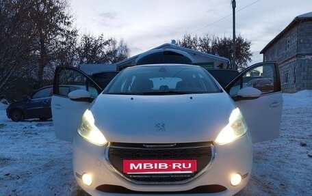 Peugeot 208 II, 2013 год, 810 000 рублей, 6 фотография