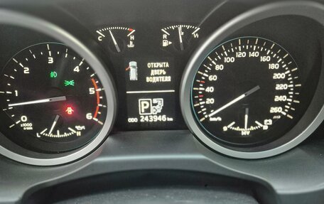 Toyota Land Cruiser 200, 2012 год, 3 800 000 рублей, 11 фотография