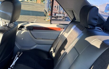 Mercedes-Benz E-Класс, 1993 год, 450 000 рублей, 1 фотография