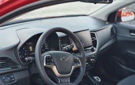 Hyundai Solaris II рестайлинг, 2020 год, 1 750 000 рублей, 5 фотография