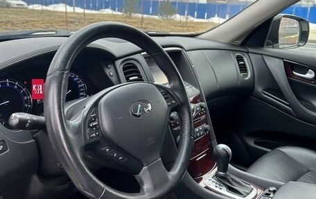 Infiniti QX50 I рестайлинг, 2016 год, 2 400 000 рублей, 11 фотография