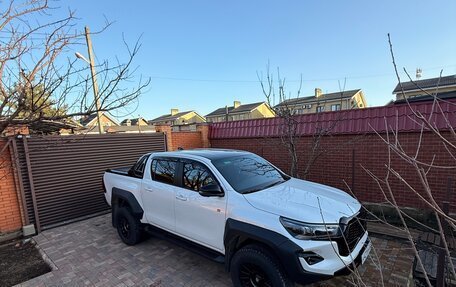 Toyota Hilux VIII, 2023 год, 6 750 000 рублей, 2 фотография