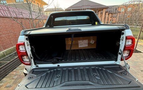 Toyota Hilux VIII, 2023 год, 6 750 000 рублей, 8 фотография