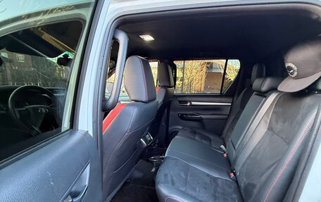Toyota Hilux VIII, 2023 год, 6 750 000 рублей, 13 фотография