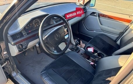 Mercedes-Benz E-Класс, 1993 год, 450 000 рублей, 9 фотография