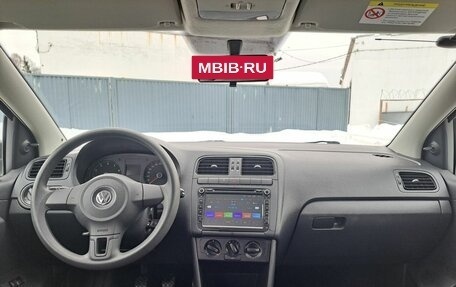 Volkswagen Polo VI (EU Market), 2013 год, 687 000 рублей, 17 фотография