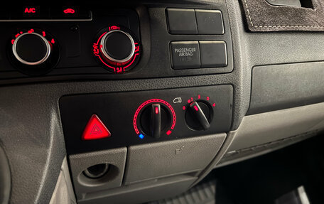 Volkswagen Transporter T5 рестайлинг, 2014 год, 2 250 000 рублей, 16 фотография