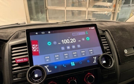 Volkswagen Transporter T5 рестайлинг, 2014 год, 2 250 000 рублей, 18 фотография