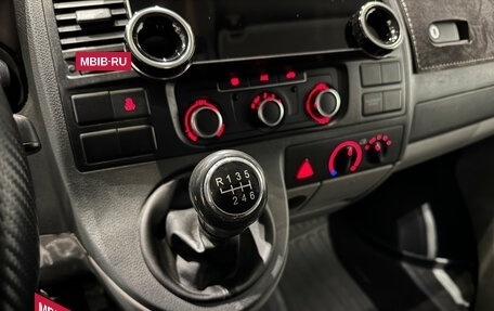 Volkswagen Transporter T5 рестайлинг, 2014 год, 2 250 000 рублей, 15 фотография