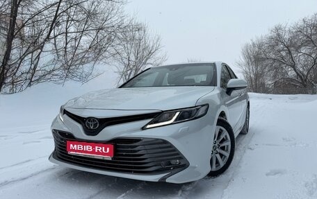 Toyota Camry, 2018 год, 2 689 000 рублей, 1 фотография
