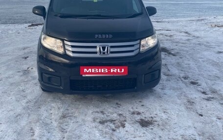 Honda Freed I, 2010 год, 970 000 рублей, 32 фотография