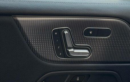 Mercedes-Benz GLB, 2020 год, 4 250 000 рублей, 26 фотография