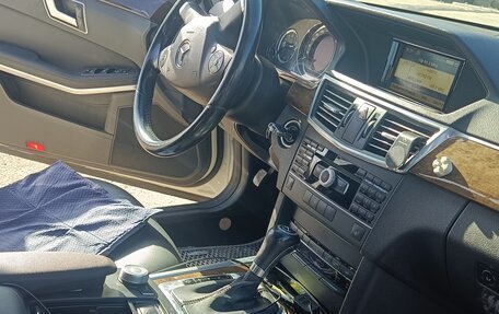 Mercedes-Benz E-Класс, 2011 год, 1 450 000 рублей, 29 фотография