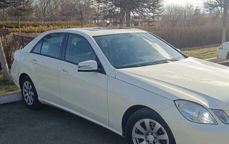 Mercedes-Benz E-Класс, 2011 год, 1 450 000 рублей, 32 фотография